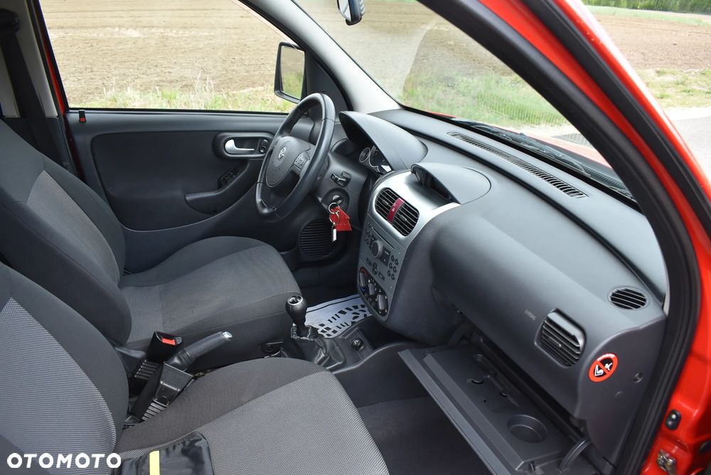 Opel Combo Tour Color Edition - 29