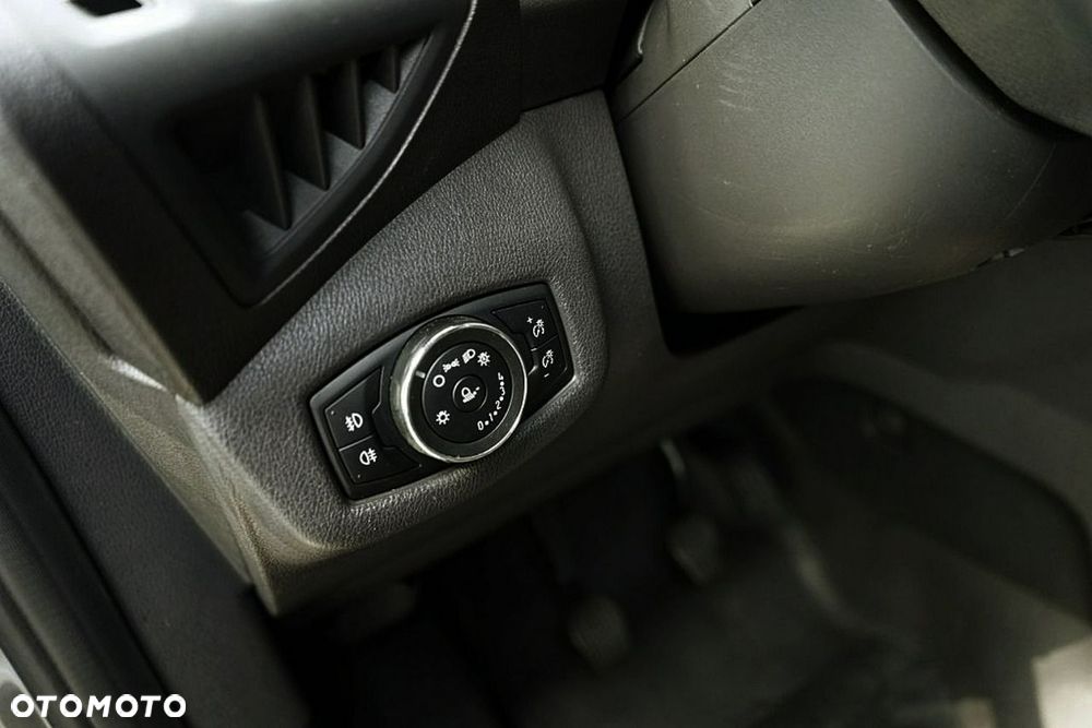 Ford Transit Connect - 21