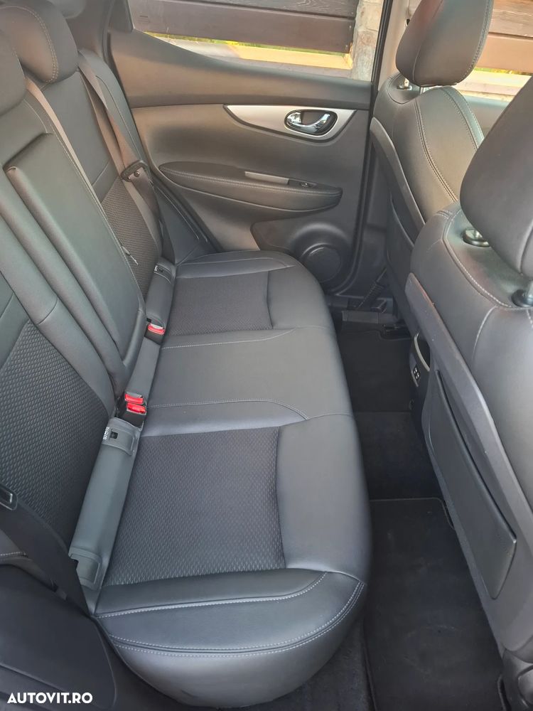 Nissan Qashqai 1.3 DIG-T TEKNA - 12