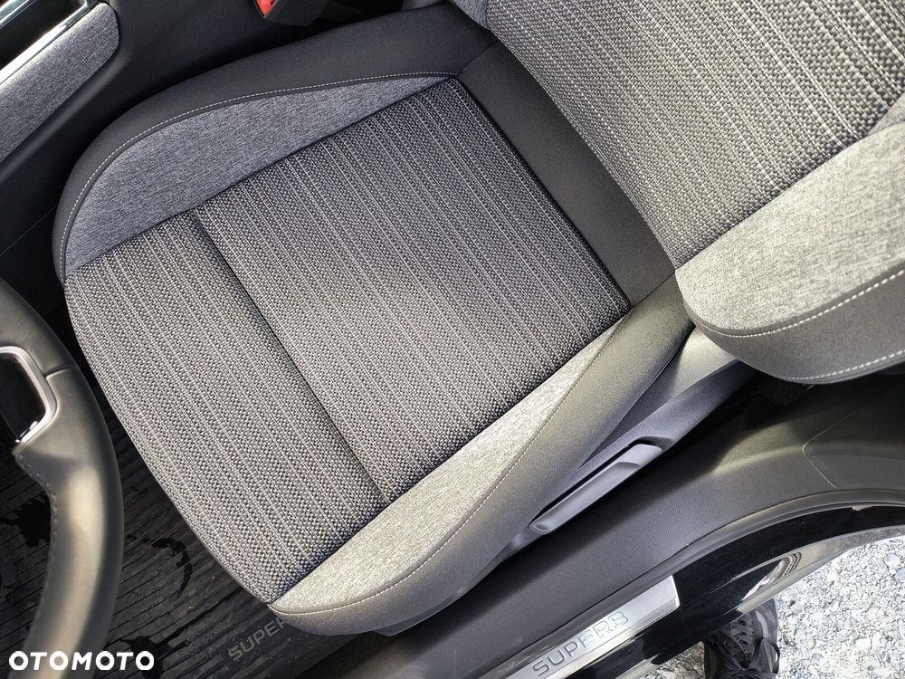 Skoda Superb 1.5 TSI Plug-in Hybrid Edition 130 DSG - 12