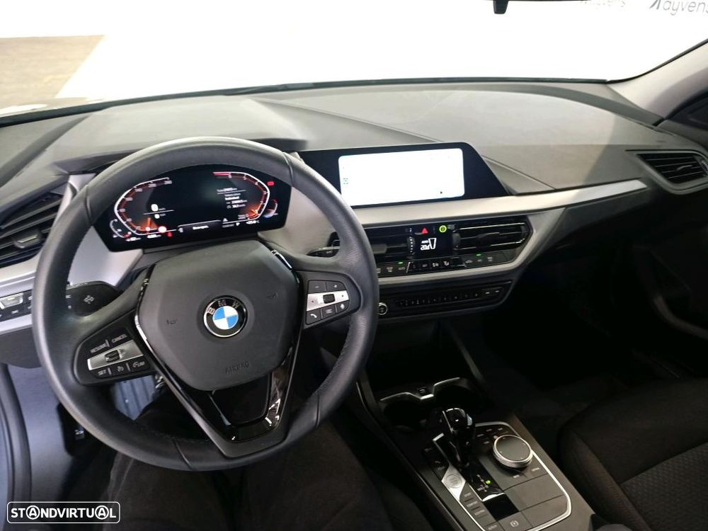BMW 116 i Aut. Advantage - 7