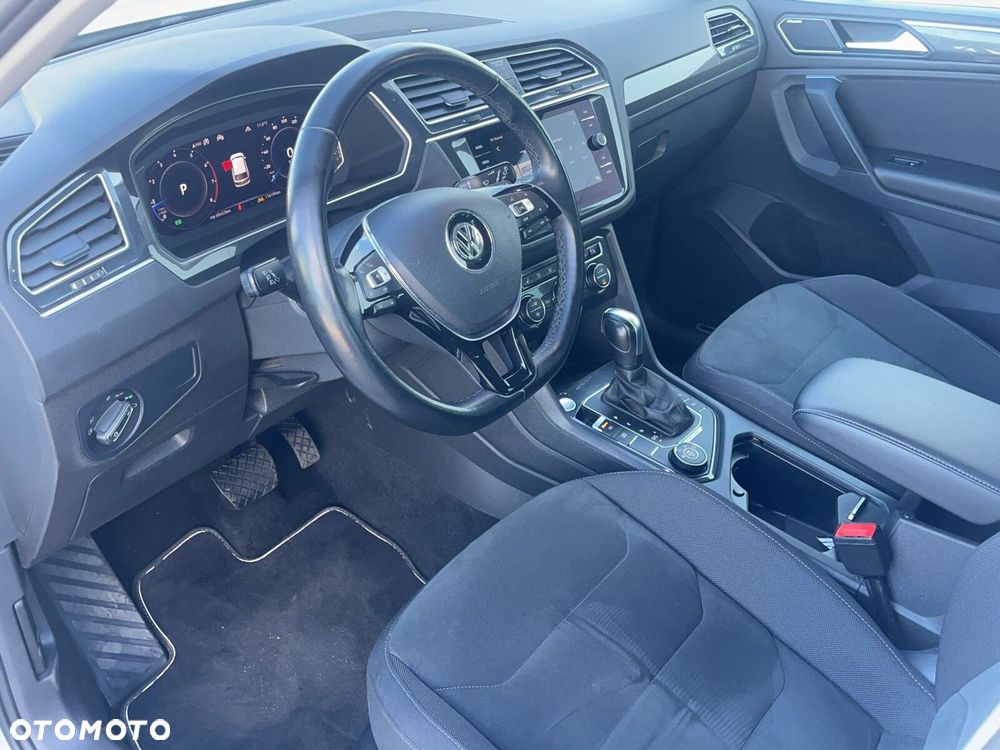 Volkswagen Tiguan - 9