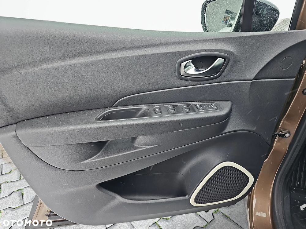 Renault Captur 1.2 Energy TCe Zen - 12