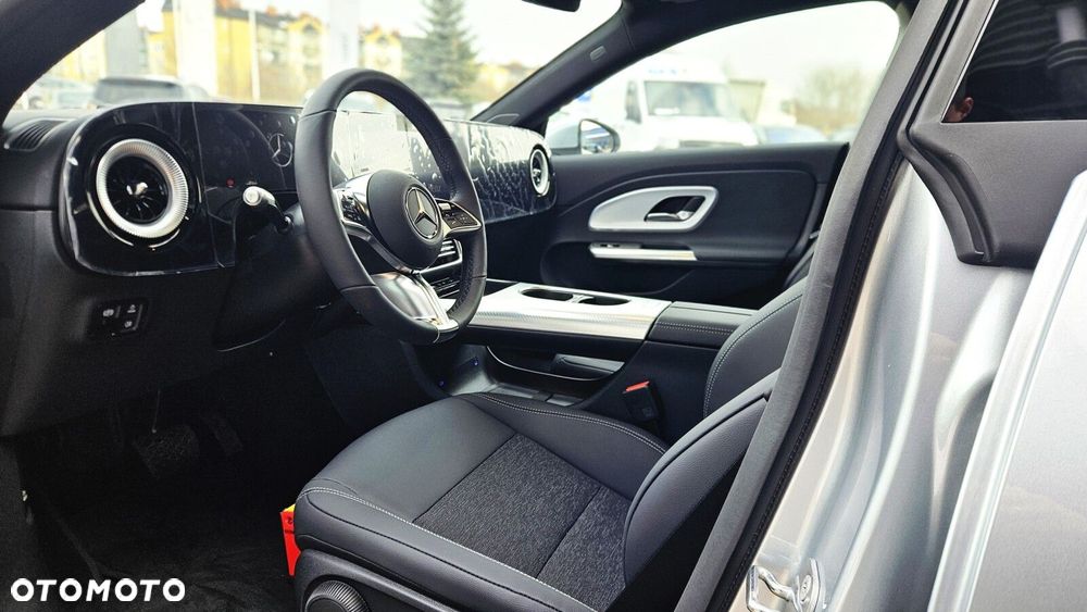 Mercedes-Benz CLA - 6