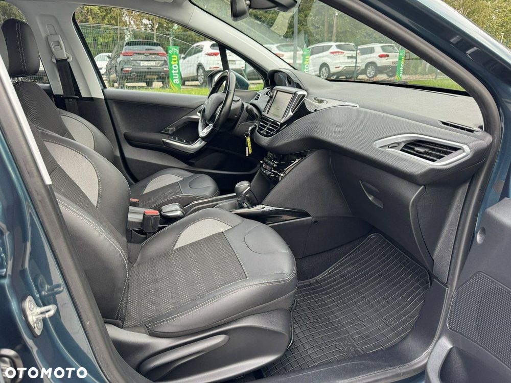 Peugeot 2008 PureTech 110 Stop&Start EAT6 Allure - 37