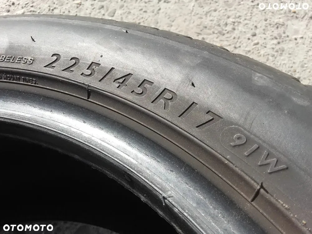 17” - DUNLOP - 225/45 r17 cali –  LETNIE  Opony  SPORT  MAXX RT - stan: BDB - Gwarancja + Możliwy MONTAŻ  !! - 4