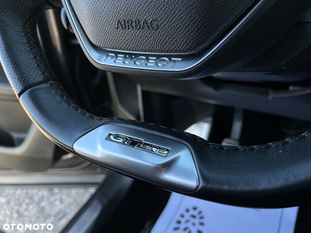 Peugeot 3008 1.2 PureTech GT S&S - 12