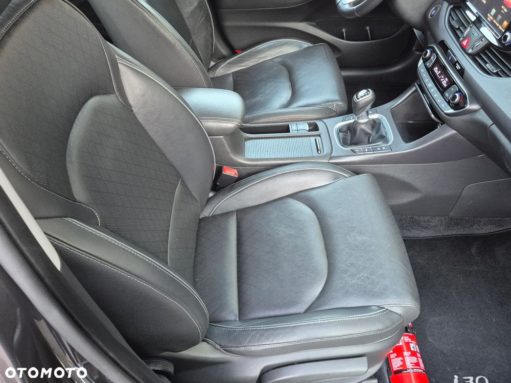 Hyundai i30 1.6 CRDI Premium - 29