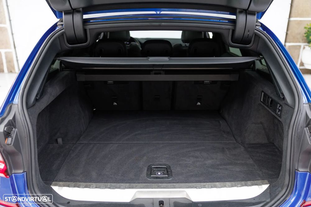 BMW 320 e Aut. M Sport - 9