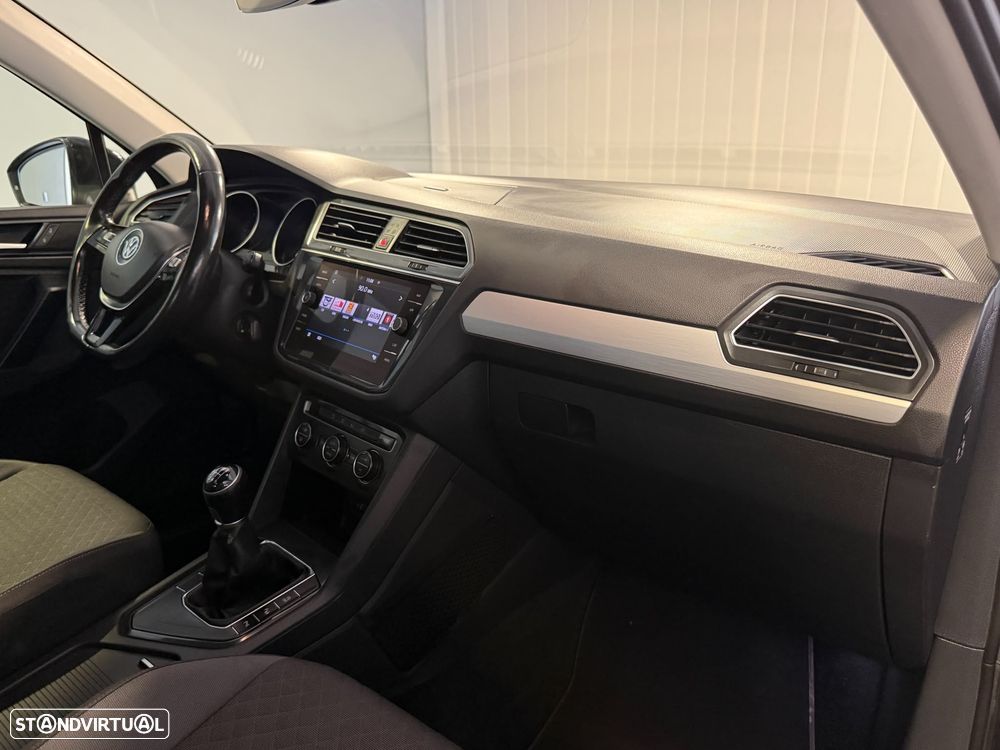 VW Tiguan 1.6 TDI Confortline - 10