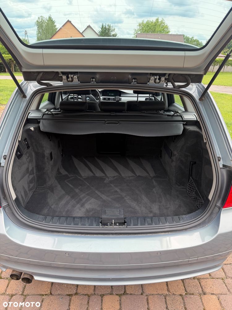 BMW Seria 3 325i - 13