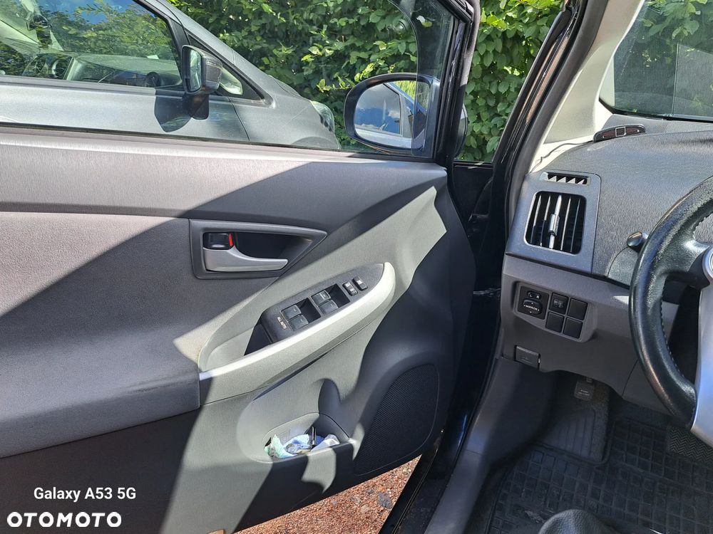Toyota Prius - 8