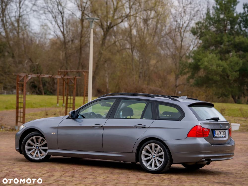 BMW Seria 3 320i Edition Sport - 6