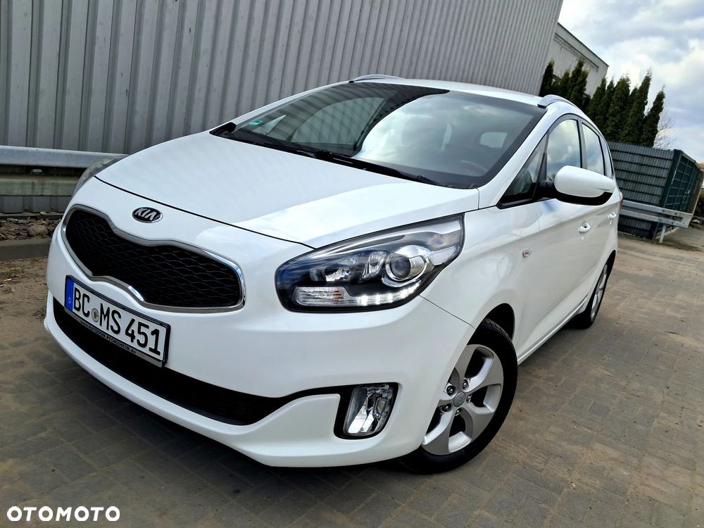 Kia Carens 1.6 GDI Dream Team Edition - 12