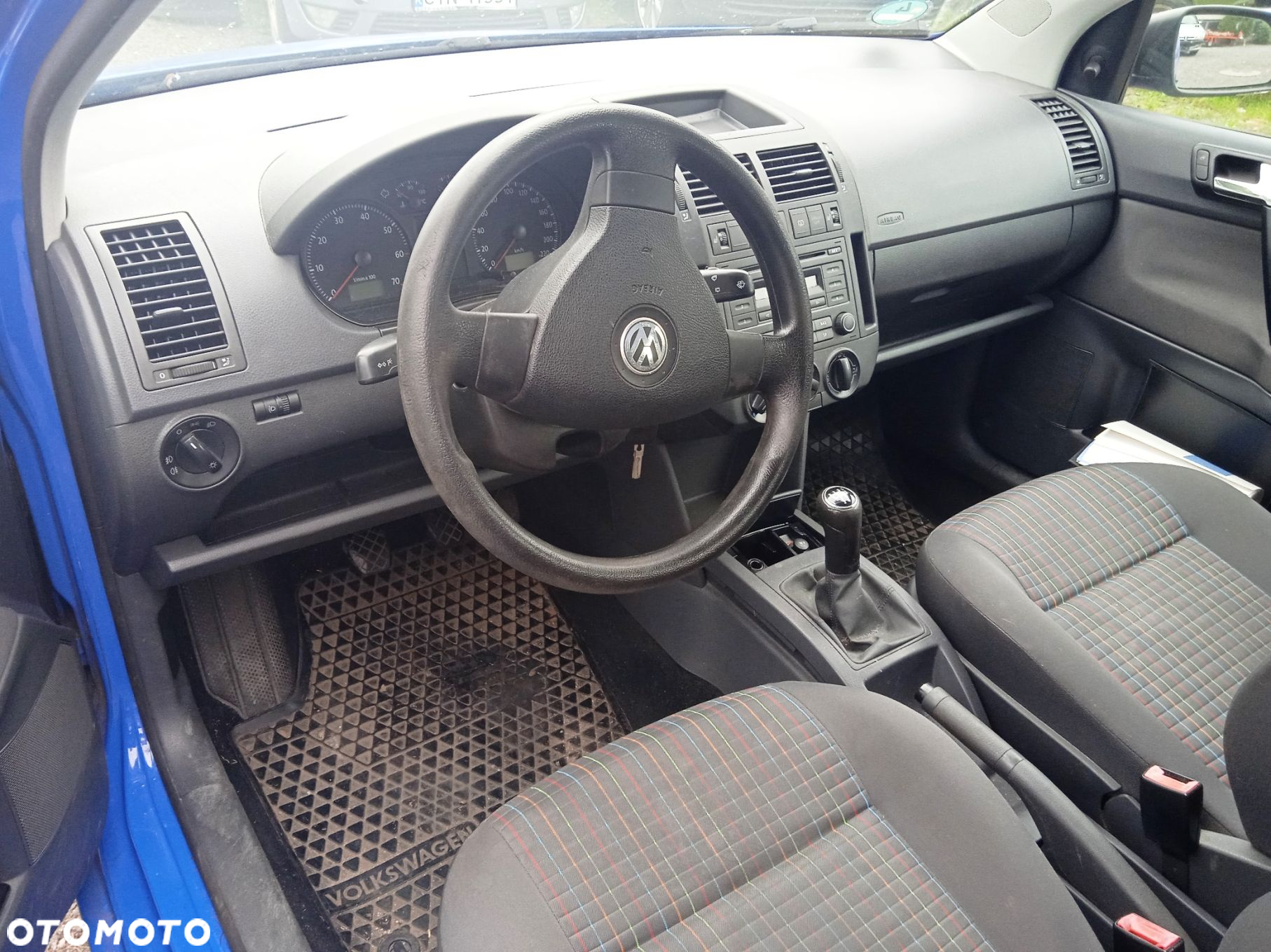 Na części VW Polo IV Lift 3D 9N3 lakier LA5F silnik BBM skrzynia JHN - 7