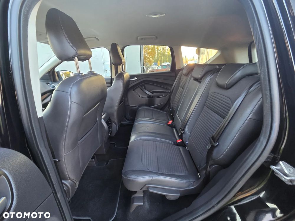 Ford Kuga 2.0 TDCi 2x4 Titanium - 30