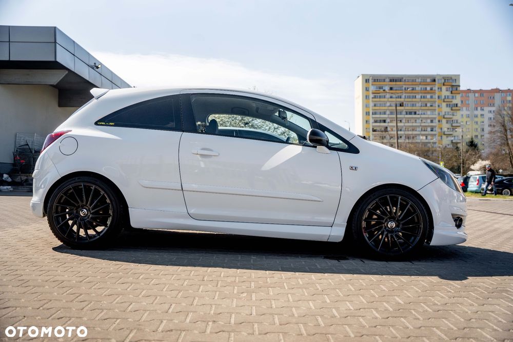 Opel Corsa 1.6 Turbo OPC Nürburgring Edition - 6