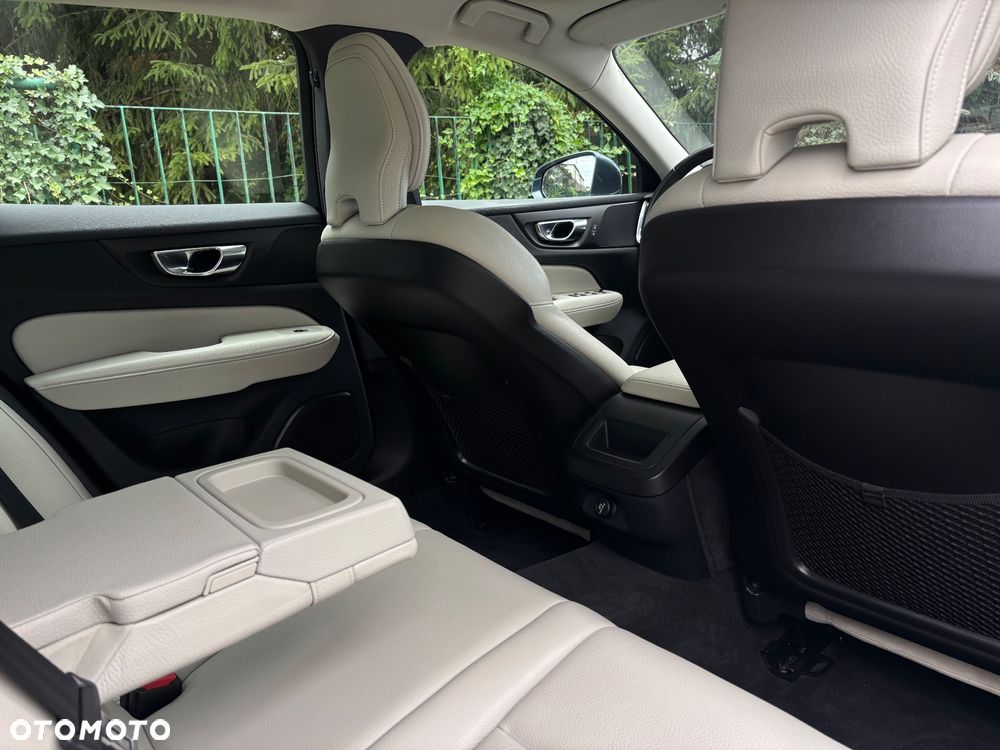 Volvo V60 D3 Geartronic Momentum Pro - 22