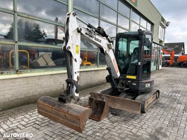 Bobcat E26 - 5