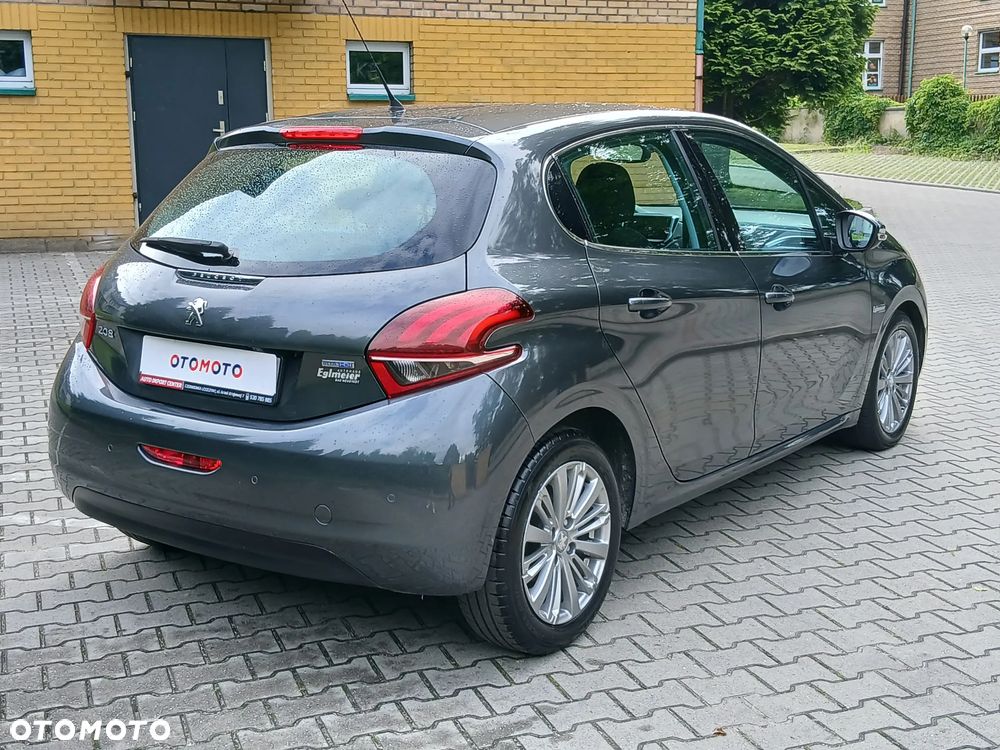 Peugeot 208 - 28