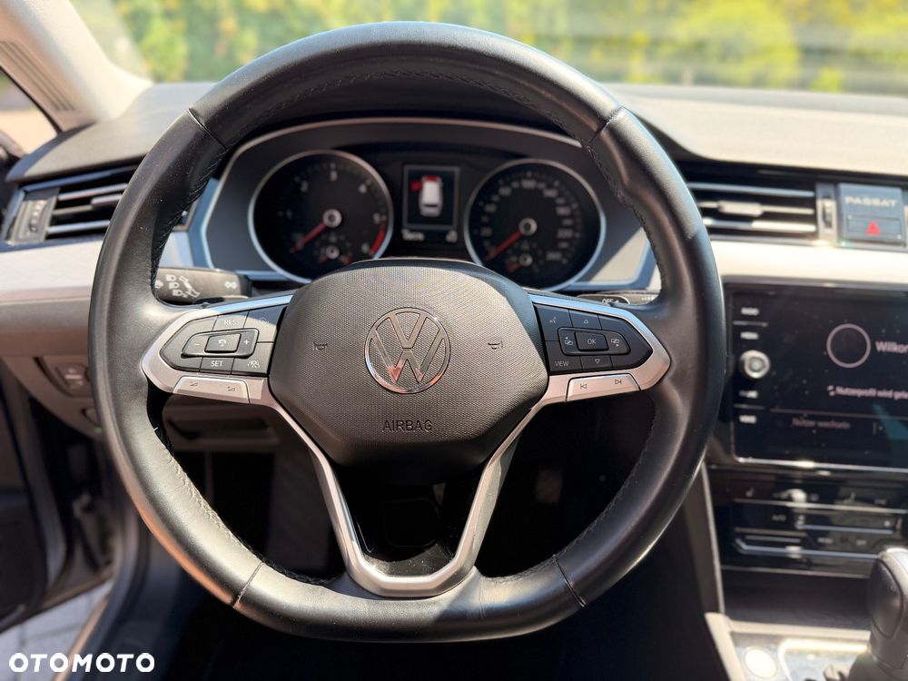 Volkswagen Passat 2.0 TDI SCR DSG Elegance - 10