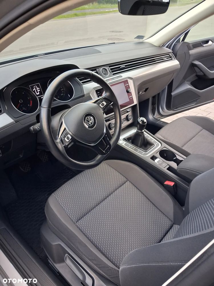 Volkswagen Passat 2.0 TDI BMT City - 12