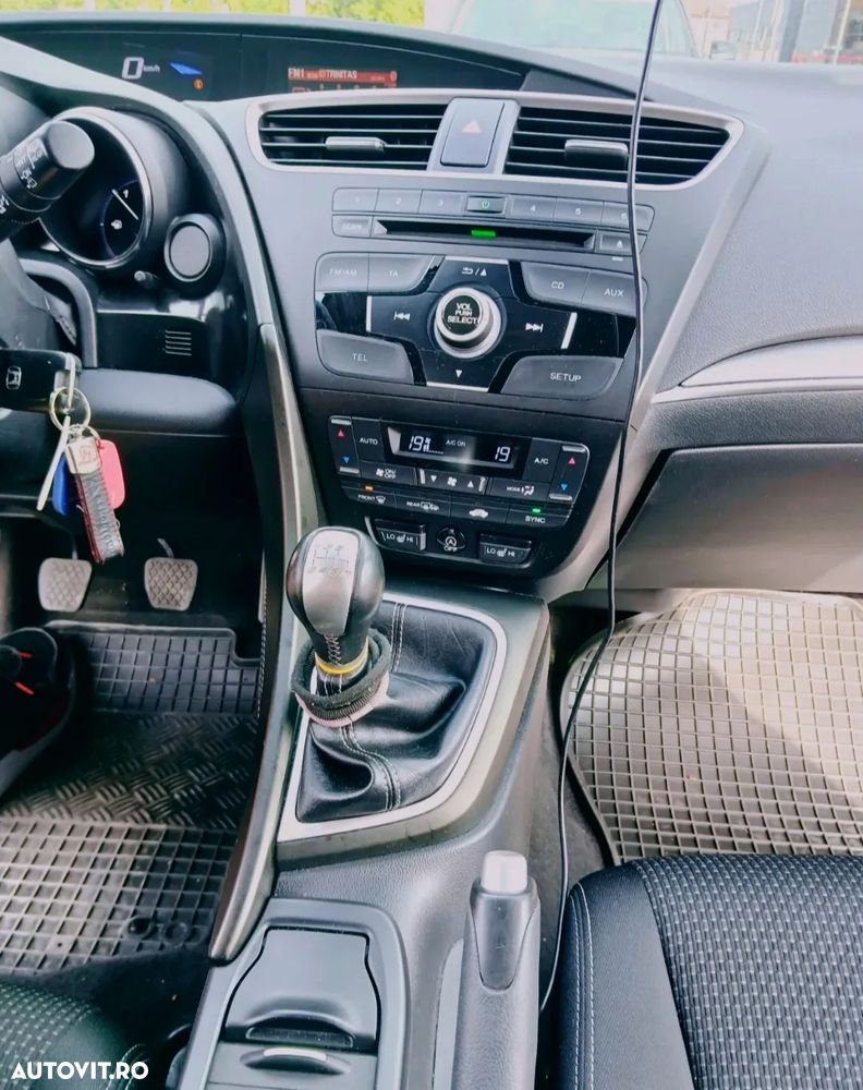Honda Civic 1.6 i-DTEC 6MT Comfort - 16