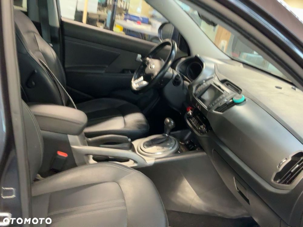 Kia Sportage 2,0 CRDI AWD GT Line - 4