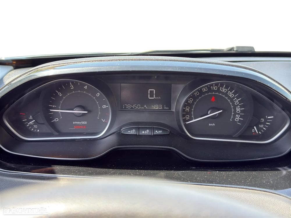 Peugeot 208 1.2 PureTech Active - 8