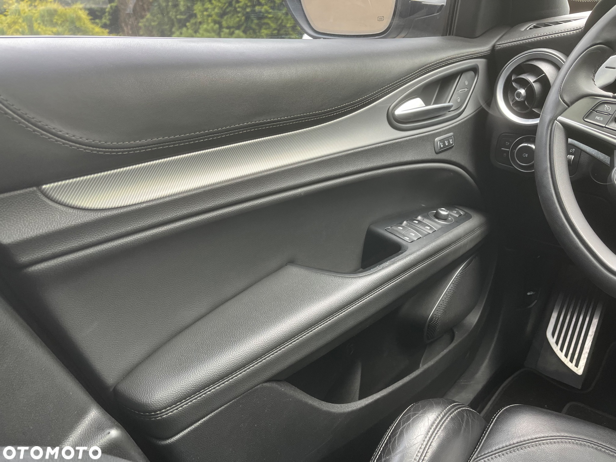 Alfa Romeo Stelvio 2.0 Turbo 16V AT8-Q4 Veloce Ti - 24