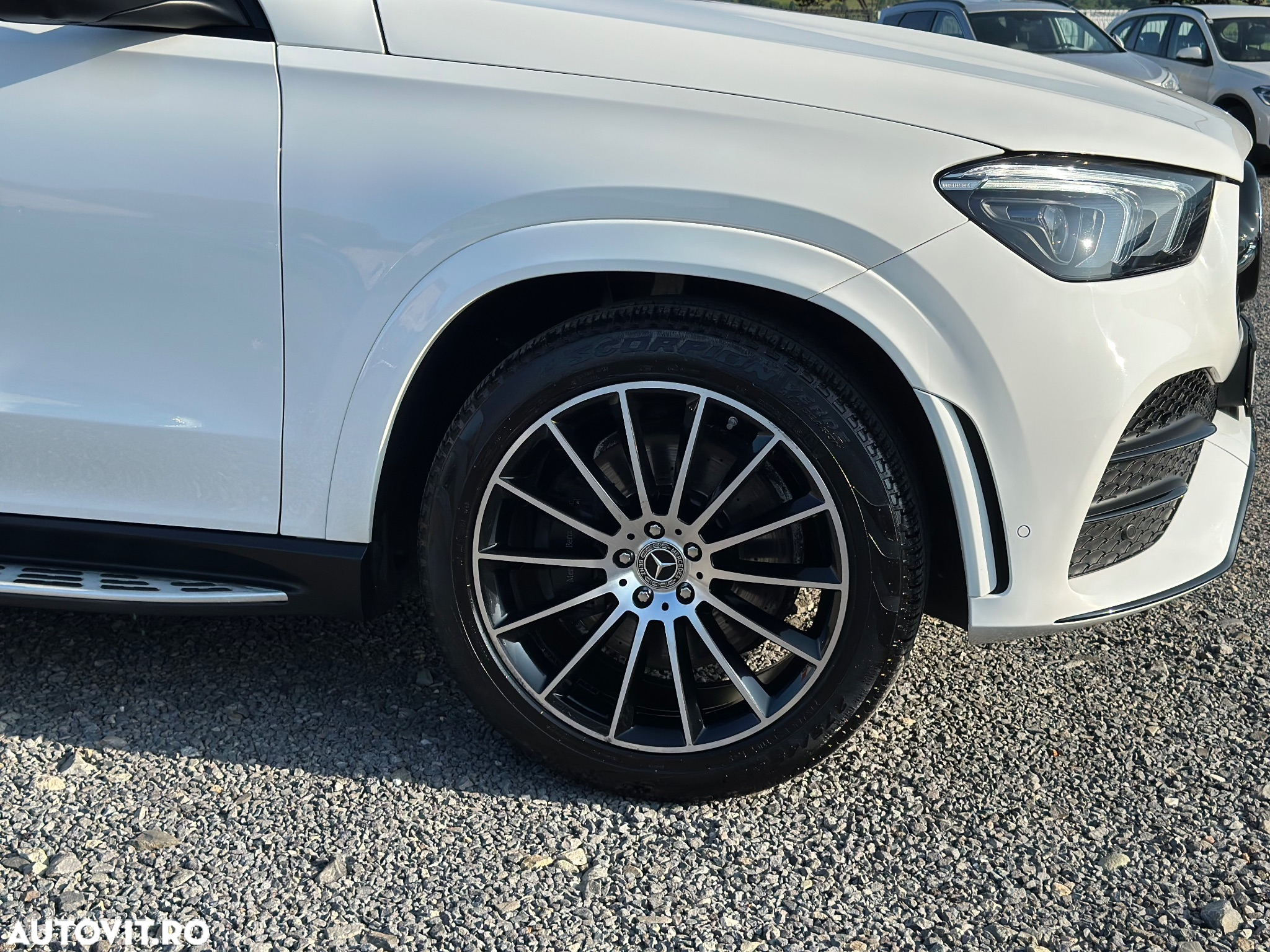Mercedes-Benz GLE 300 d 4Matic 9G-TRONIC AMG Line - 39