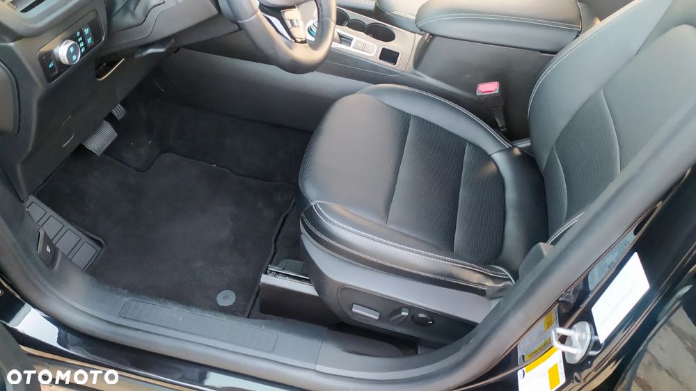 Ford Kuga 2.0 EcoBoost 4x4 Titanium - 21