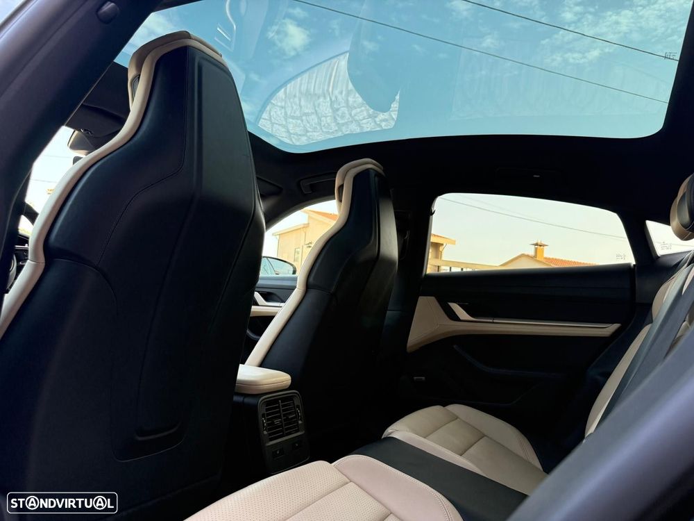 Porsche Taycan bateria Performance Plus - 13