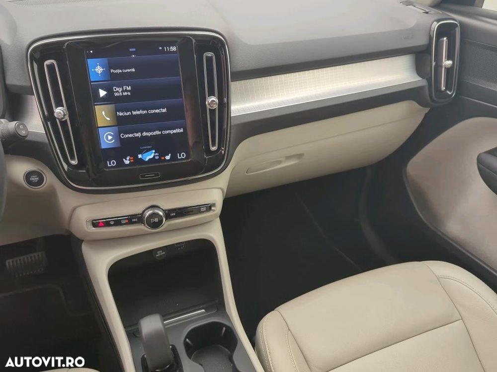 Volvo XC 40 B4 AT8 AWD Mild Hybrid Momentum Pro - 6