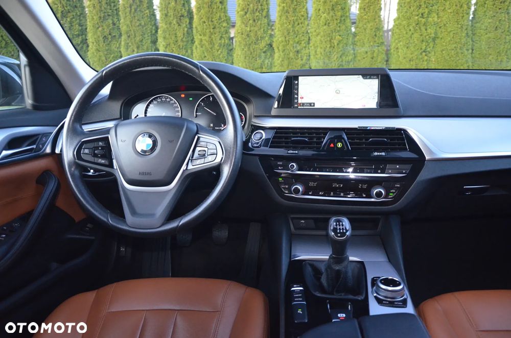 BMW Seria 5 520d Luxury Line - 27