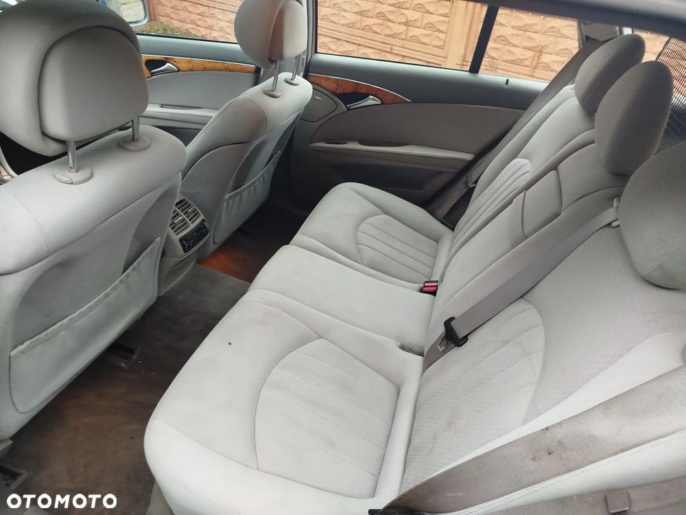 Mercedes-Benz Klasa E 220 T CDI Automatik Classic - 20
