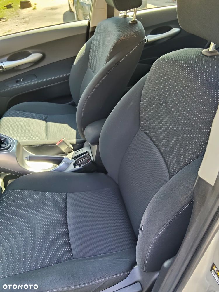 Toyota Auris 1.4 D-4D 2010 - 9