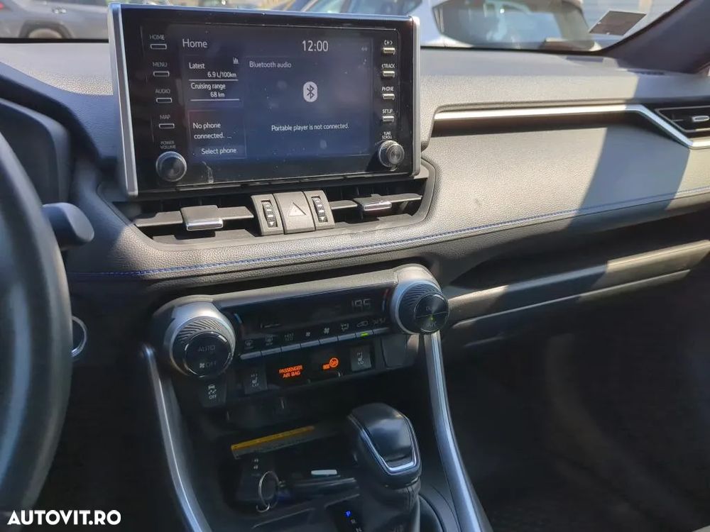 Toyota RAV4 - 9