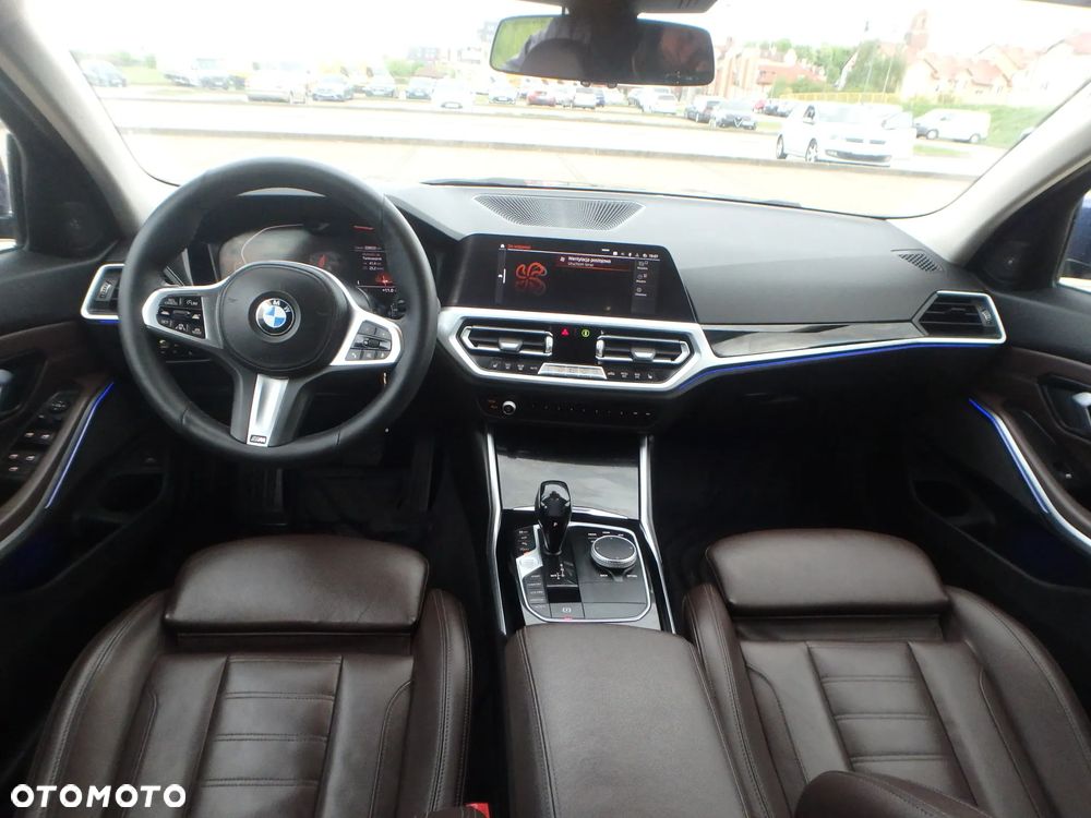BMW Seria 3 330d xDrive M Sport - 9