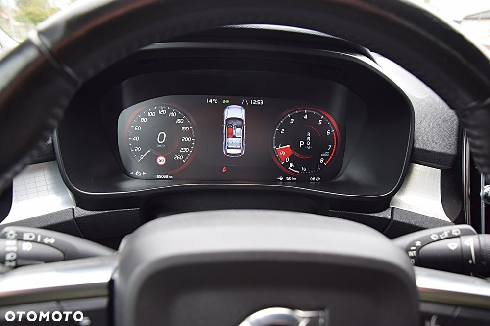 Volvo XC 40 T3 Geartronic Momentum Pro - 16
