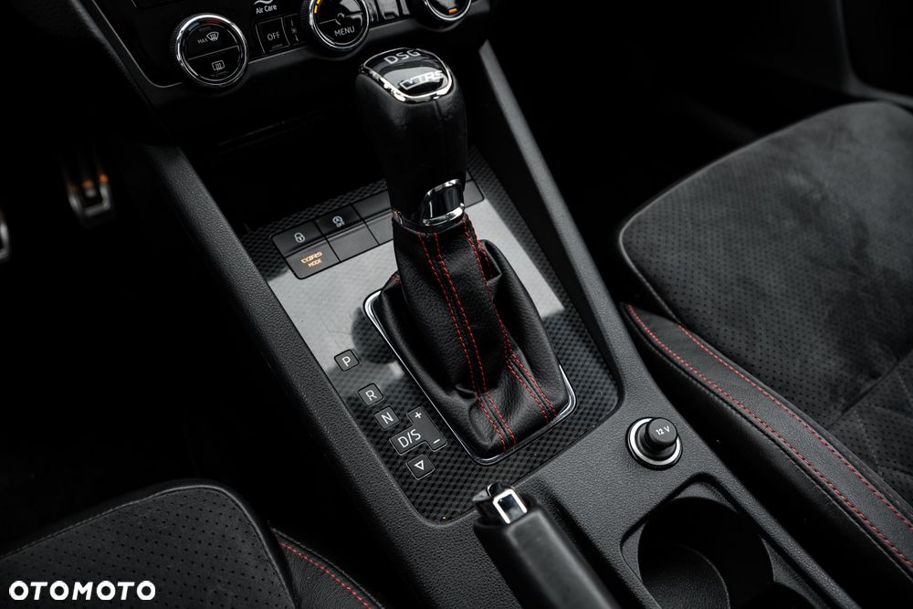 Skoda Octavia 2.0 TDI RS DSG - 29