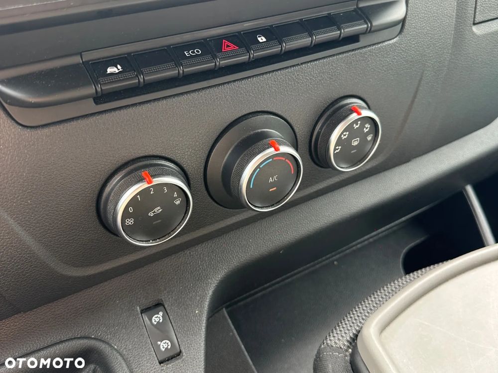 Renault Master - 25