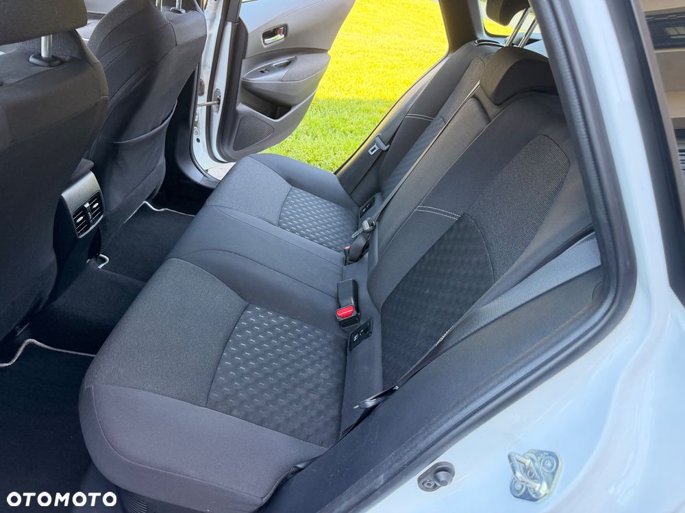Toyota Corolla 1.8 Hybrid Comfort - 29