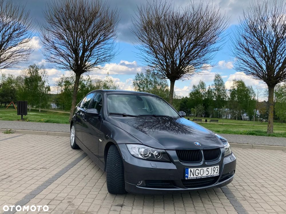 BMW Seria 3 318d - 1
