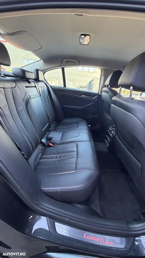 BMW Seria 5 520d Aut. Luxury Line - 10