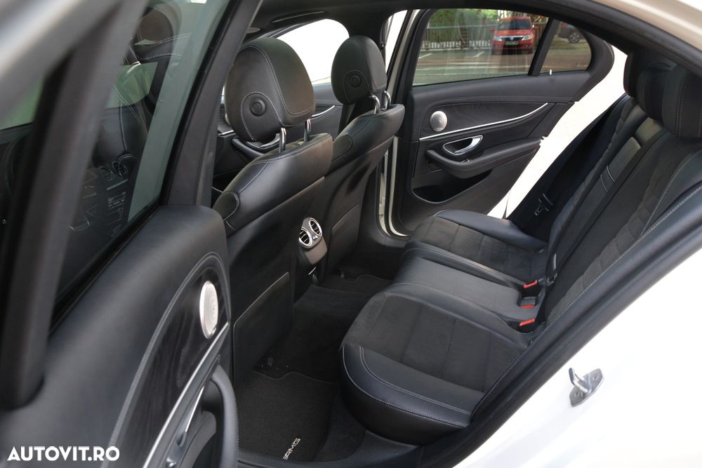 Mercedes-Benz E 220 d 4MATIC 9G-TRONIC AMG Line - 21