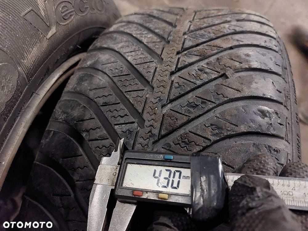 OPONY ZIMOWE 2 SZT + CAŁOROCZNE 2 SZT 215/60R16 NOKIAN GOODYEAR - 17