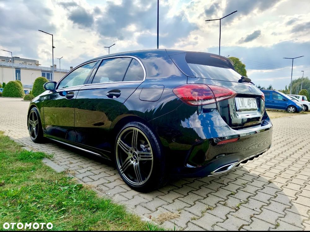 Mercedes-Benz Klasa A 180 7G-DCT Special Edition - 3