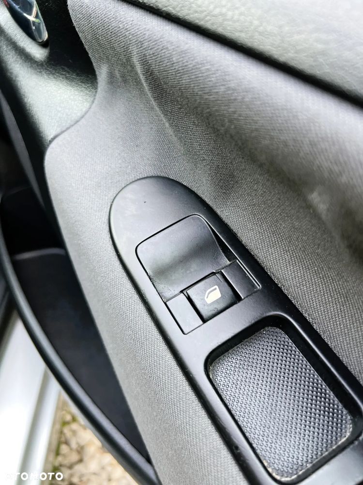 Peugeot 207 - 20