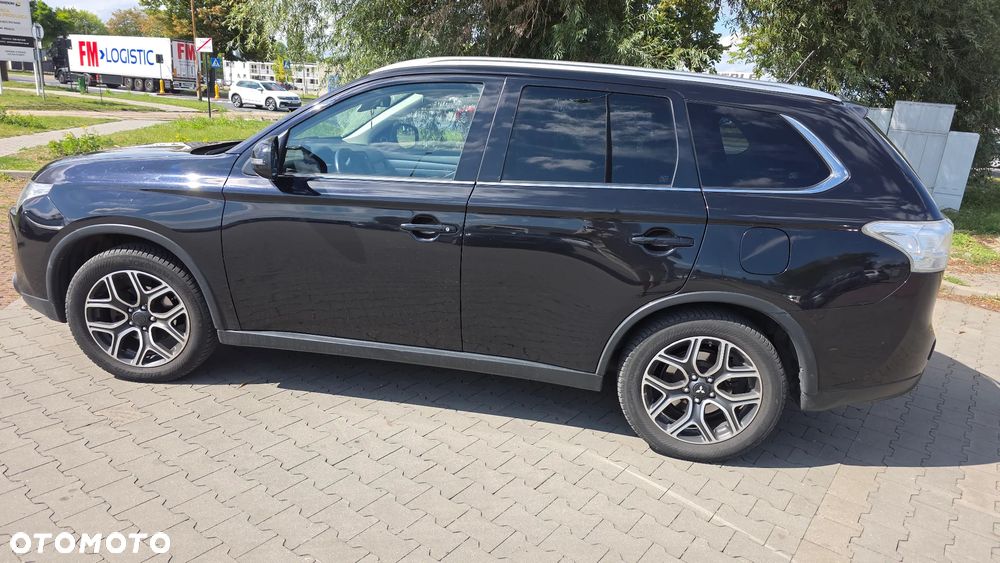 Mitsubishi Outlander 2.2 DID Intense + 4WD - 7